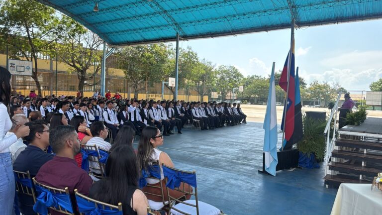 Estudiantes celebraron acto de grado en la Escuela Técnica Ildefonso Gutiérrez