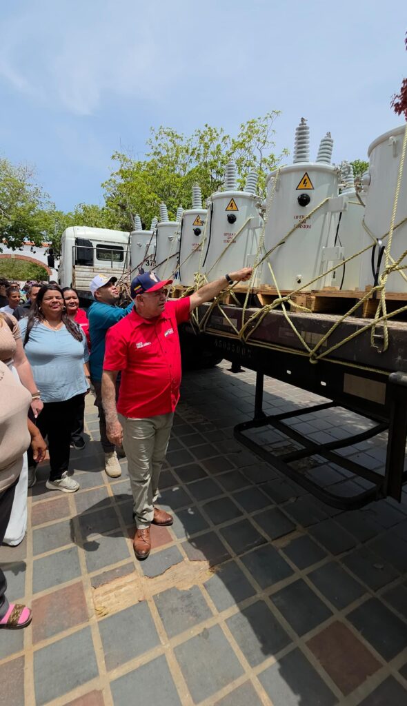 ¡Avanza Plan Cayapa Eléctrico en Mara! Más de 640 familias se benefician con nuevos transformadores eléctricos