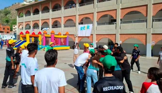 «Reír 2026» brinda jornadas recreativas a niños en La Guaira