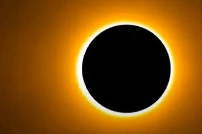 Eclipse solar del 12 de agosto: "Una noche de dos crepúsculos"