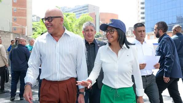 Delcy Rodríguez lanza plan crediticio con subsidio a Juntas de Condominio