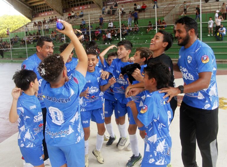 ¡Jornada de finales! Maracaibo dominante en el Mundialito Kids de Fútbol de Salón con cinco campeonatos