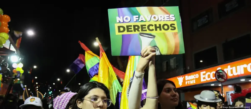 Celebran en Bolivia primer matrimonio civil homosexual