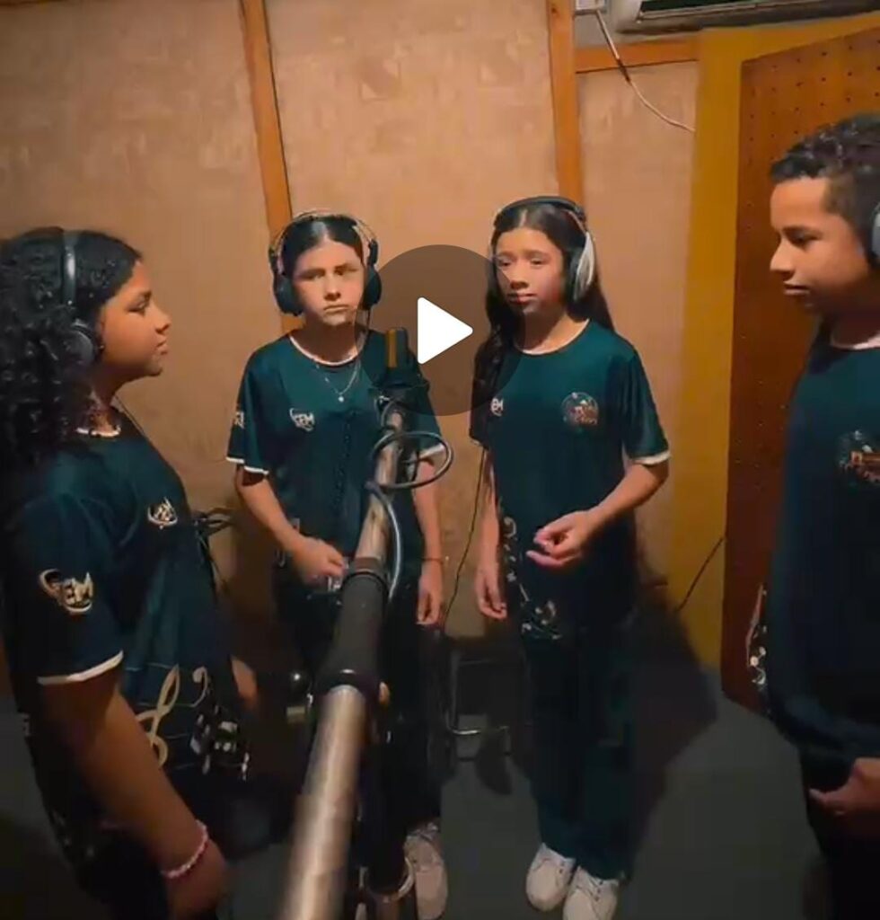 Legado presenta tema musical "La Crema y Nata"