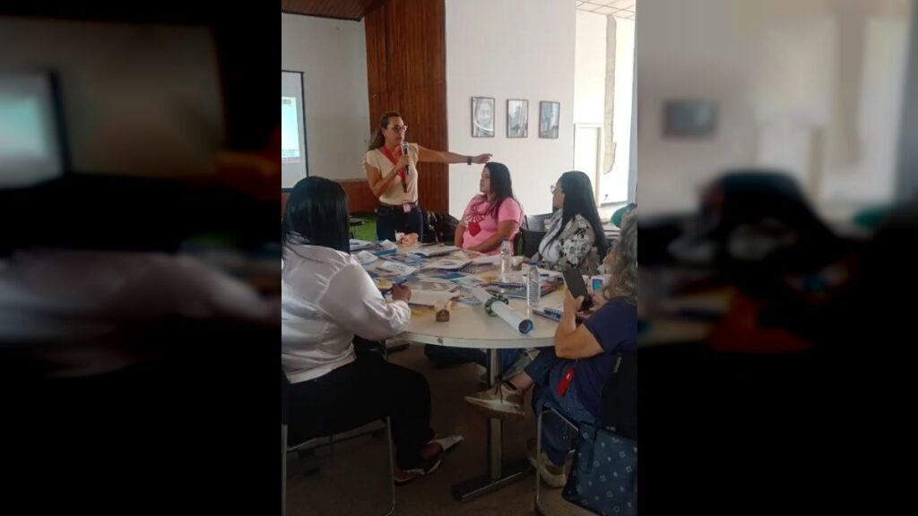 Ministerio de Salud y la OPS fortalecen atención psicológica en los campamentos transitorios