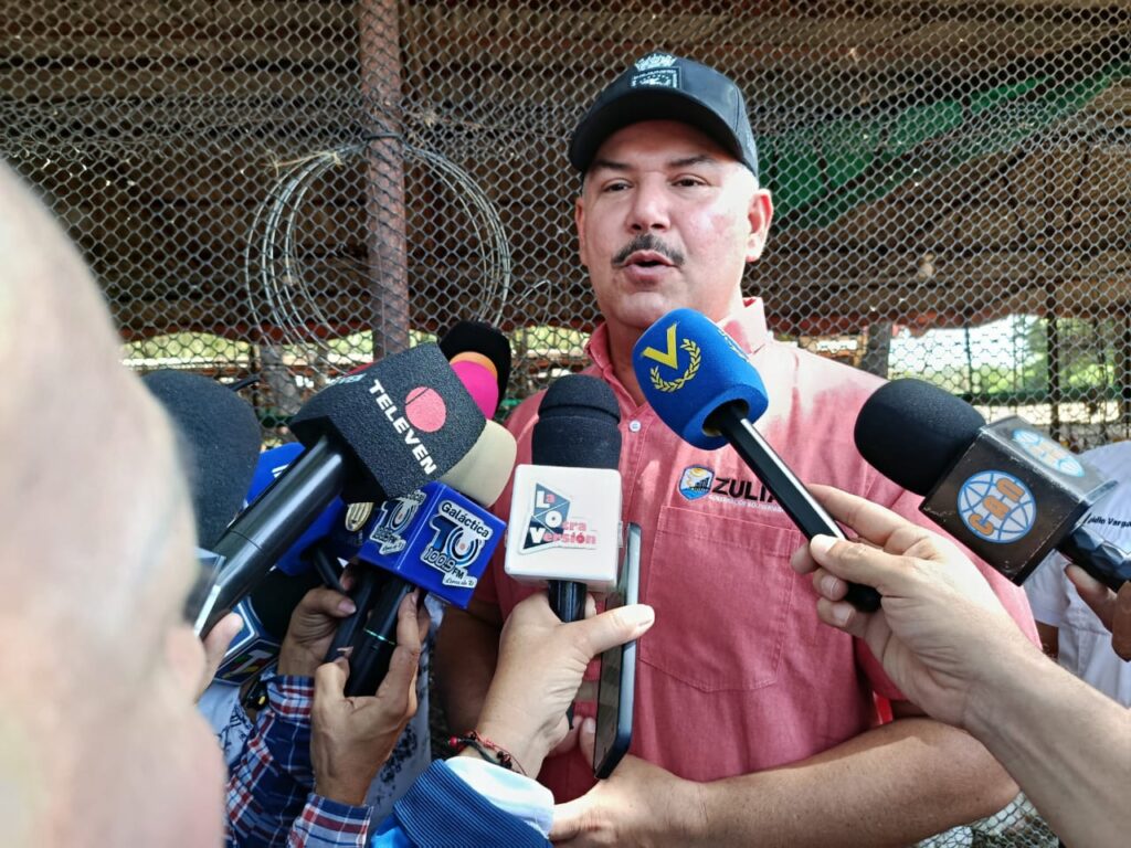 Gobernador Caldera hace acompañamiento a los productores avícolas ante el plan de administración de carga
