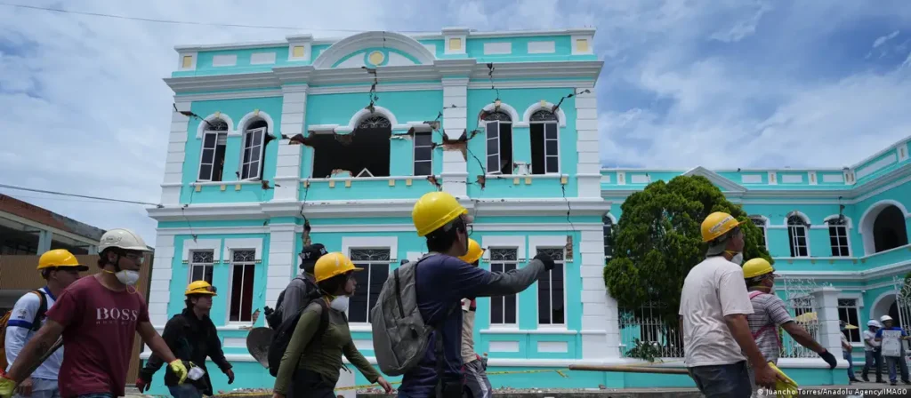 La ayuda comienza a llegar a zonas alejadas en Colombia