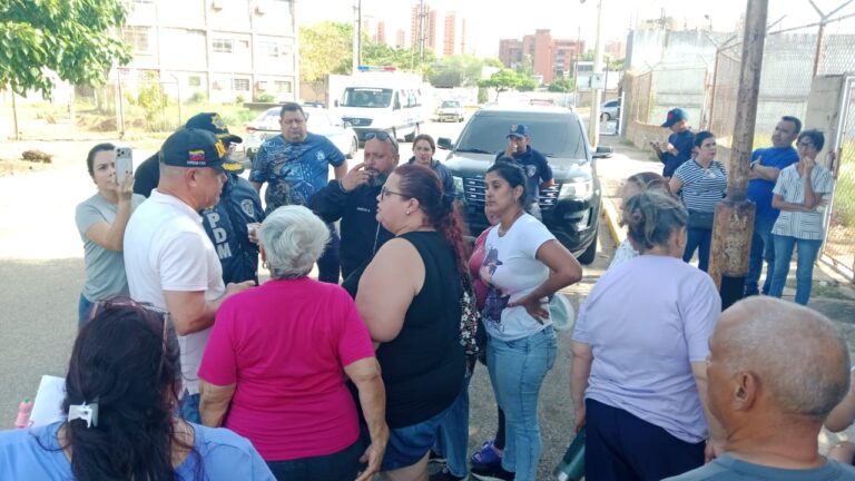 ¡Articulación de los cuatro niveles de gobierno! Gobierno Bolivariano restituye servicio eléctrico en Urb. Zapara I