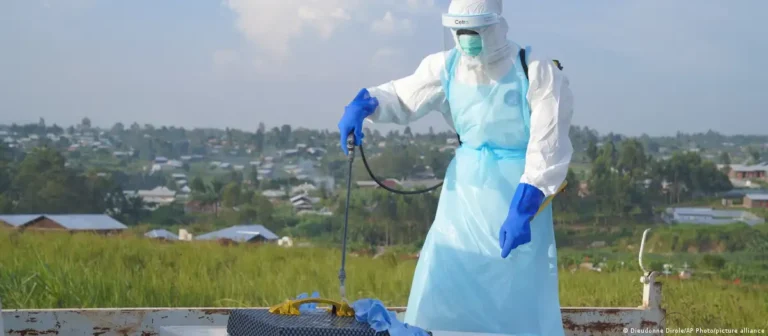 El brote de ébola en la República Democrática del Congo "dista mucho de estar bajo control"