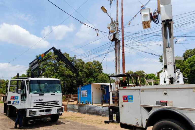 Gobernación, Corpoelec y alcaldías de Maracaibo y San Francisco activan 25 frentes de trabajo para atender averías