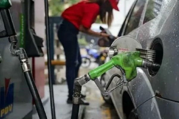 Venezuela produce al menos 100.000 barriles diarios de gasolina: "Se logra abastecer el mercado nacional"
