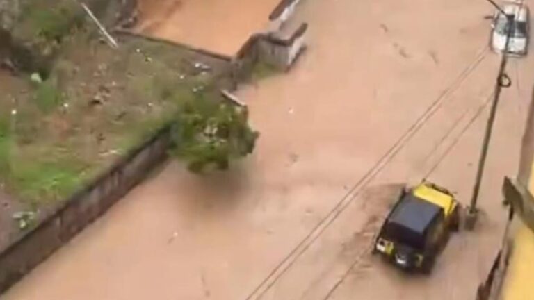 Fuertes lluvias en el estado Miranda provocan el desbordamiento de la quebrada
