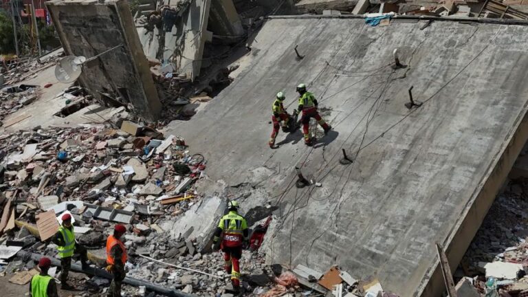 Dos meses de los terremotos en Venezuela: 6.438 muertos y 6.462 rescatados