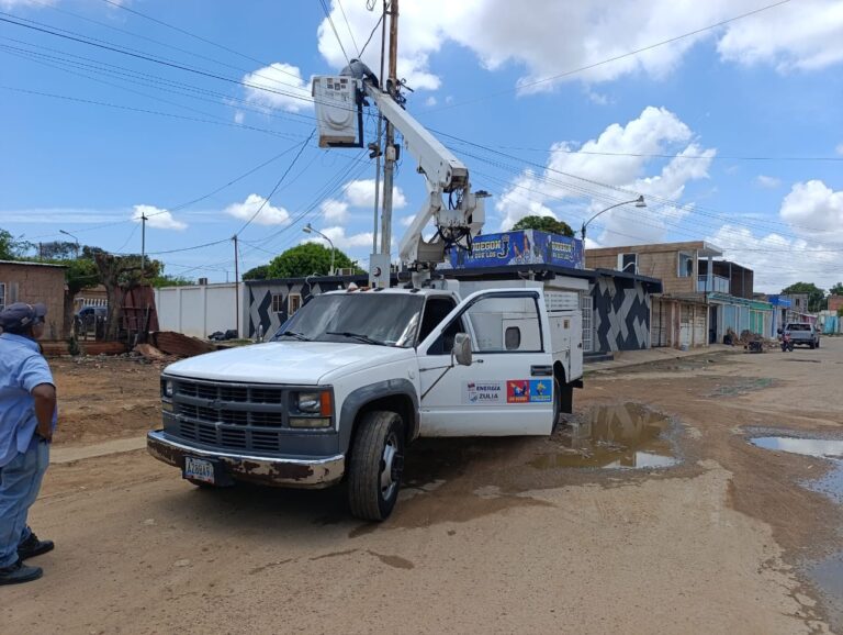¡En 3 días hubo respuesta a 500 casos! Con el Plan Cayapa el gobierno atiende y soluciona averías eléctricas en Maracaibo