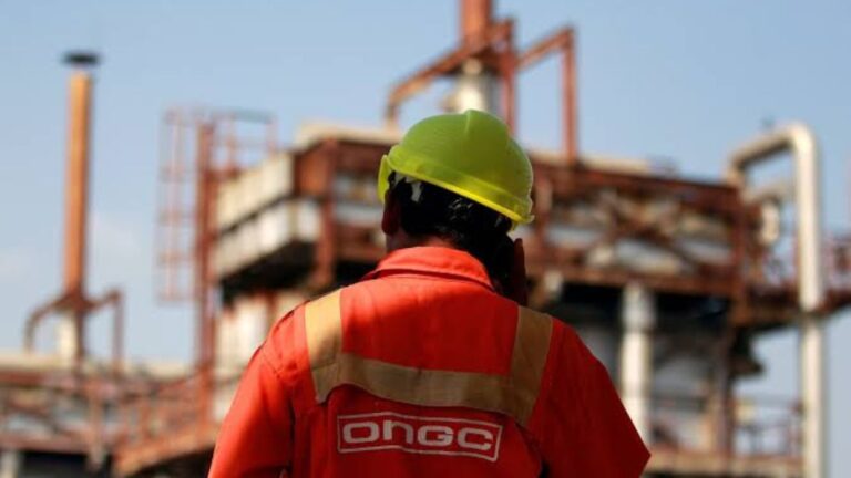 Especialistas afirman que empresa india planea invertir $200 millones en campo petrolero