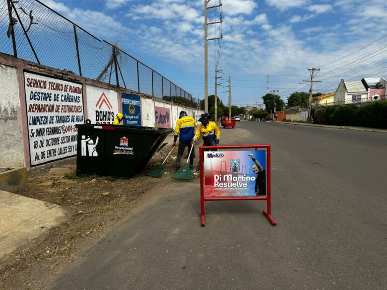 Alcaldía de Maracaibo limpió y desmalezó las áreas externas del ASIC 18 de Octubre