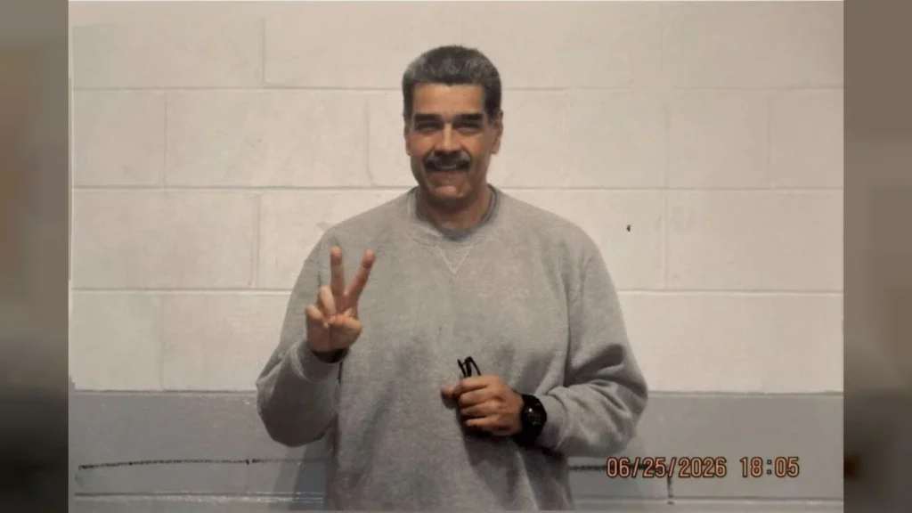 Nicolás Maduro aparece en unas nuevas imágenes en su cautiverio en Estados Unidos: "Estamos firmes"