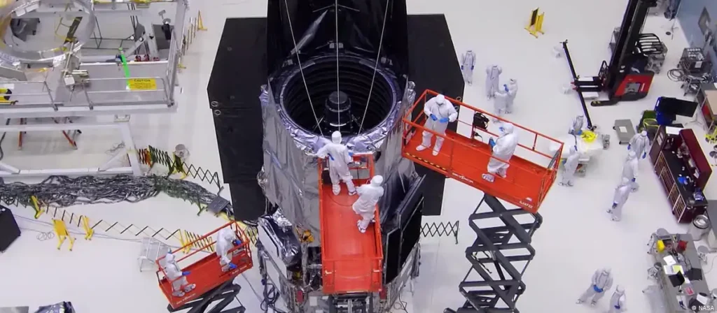 NASA lanza telescopio para hacer nuevo "Atlas del Universo"