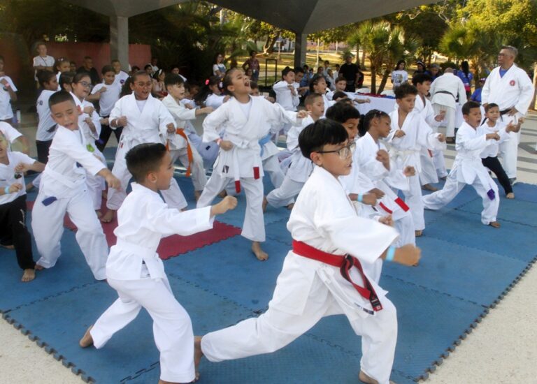 ‎Maracaibo vibró con el primer Tope Municipal de Karate Do en el Parque Urdaneta