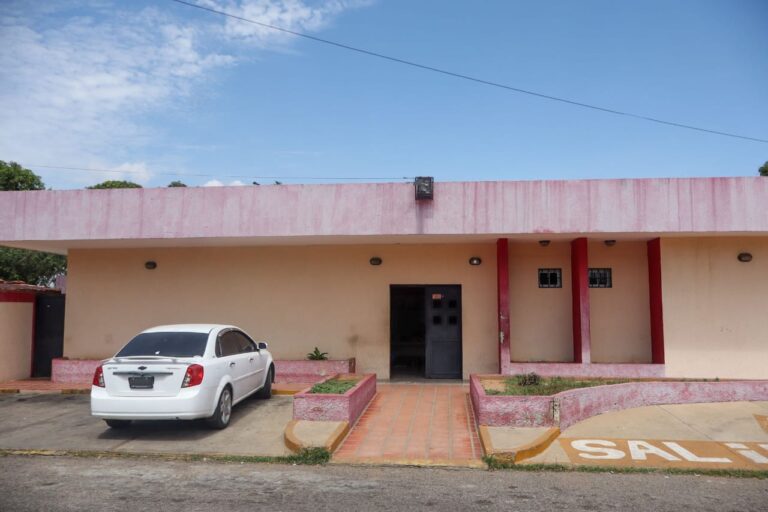 Alcaldía Bolivariana de Maracaibo climatiza CDI Guaicaipuro en Parroquia Venancio Pulgar