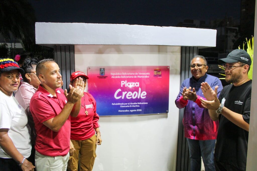 Alcaldía de Maracaibo entregó rehabilitada la plaza Creole