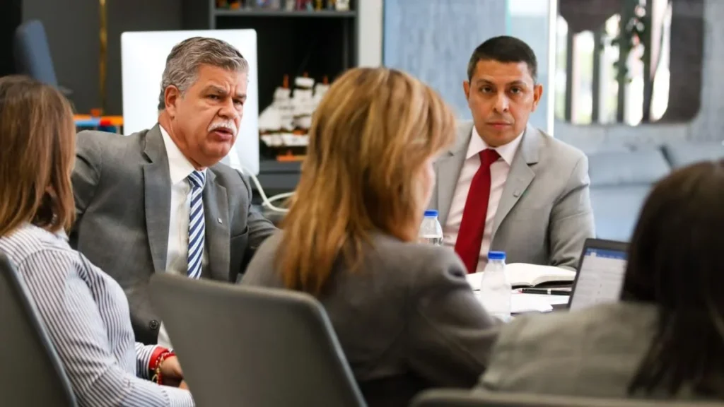 Banca pública y privada realizan mesa de trabajo para evaluar avances del Plan Venezuela Renace