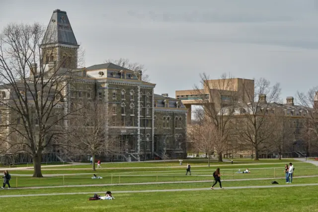 Caso de violación múltiple en una fraternidad sacude a la prestigiosa Universidad de Cornell