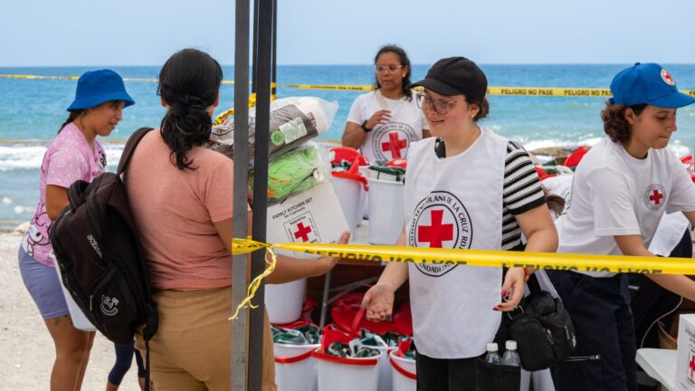 Cruz Roja supera las 4 mil familias atendidas en zonas afectadas por los terremotos en Venezuela
