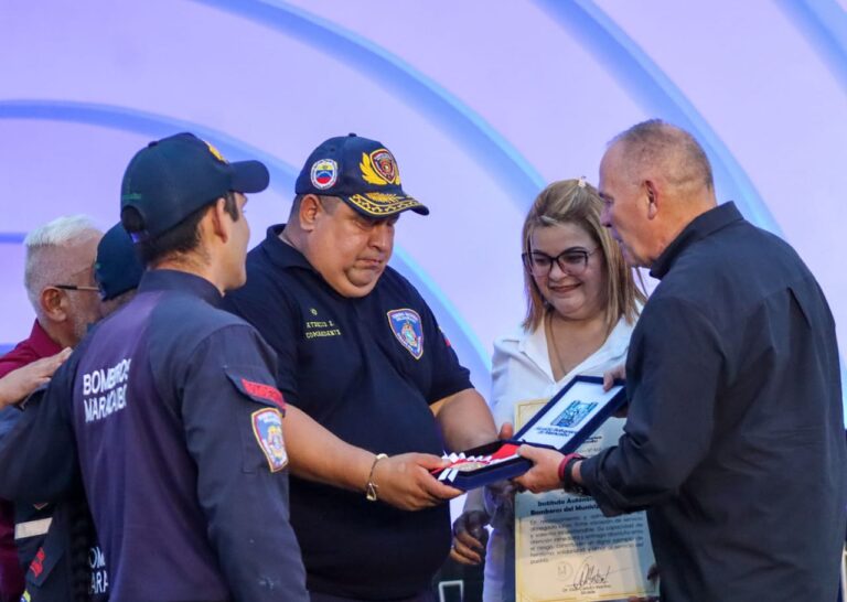 Destacadas personalidades e instituciones recibieron distinciones de la Alcaldía y Concejo Municipal de Maracaibo