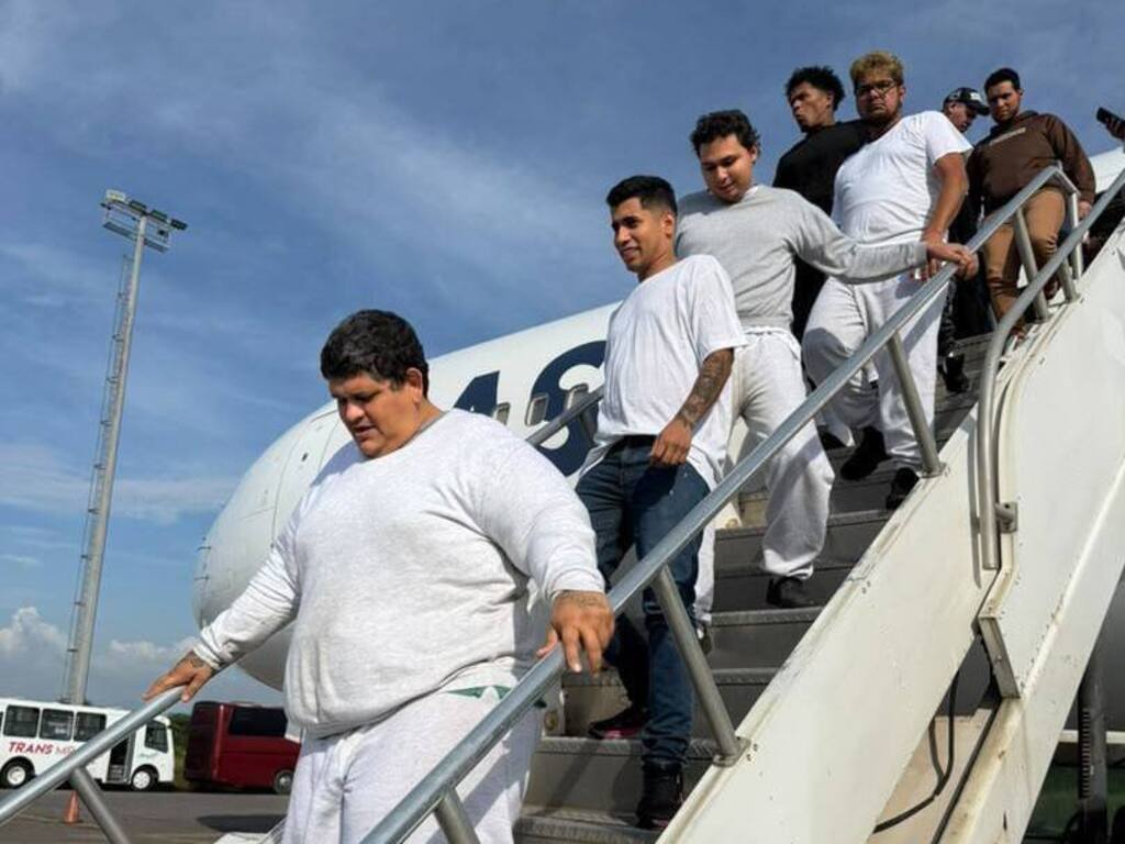 Dos vuelos con 379 migrantes deportados de EEUU llegaron a Venezuela
