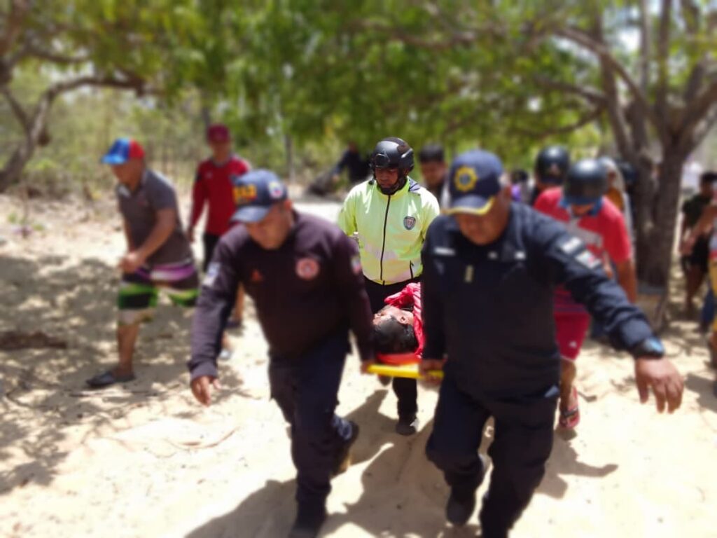 El Cpbez ubica y rescata a un ciudadano desaparecido dentro de un manglar en Sinamaica