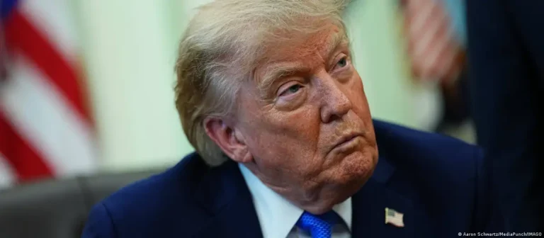 Frenan intento de Trump de limitar ciudadanía por nacimiento
