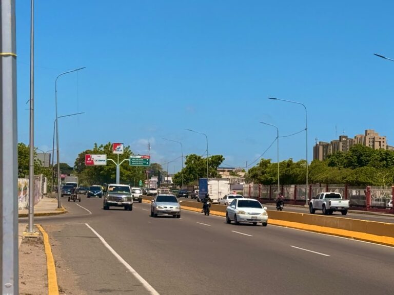 Gobernación consolida plan de demarcación y recuperación vial en el Zulia con más de 80 kilómetros atendidos
