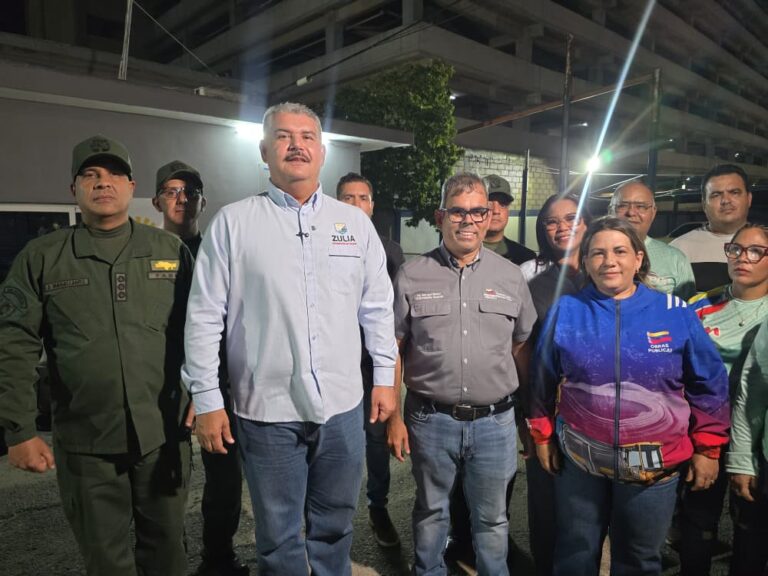 Gobernación del Zulia y Vicepresidencia de Servicios despliegan Bricomiles para adecuar 50 escuelas ante el inicio de clases