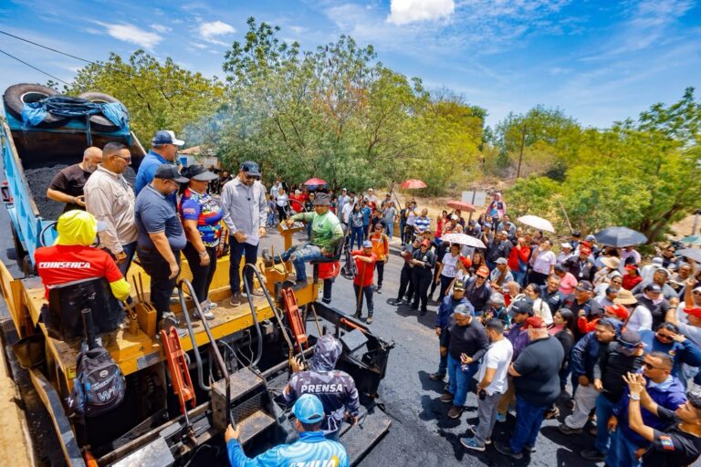Gobernador Caldera activa Plan de Asfaltado en El Bajo de San Francisco para recuperar 1.9 km de vialidad