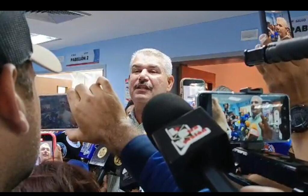 Gobernador Luis Caldera reinaugura UCI, pabellones y área de hospitalización del Hospital Central de Maracaibo