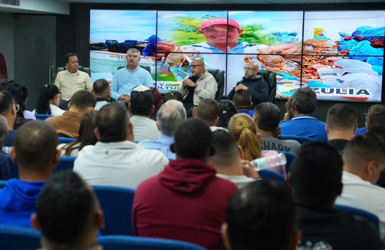 Ministro Loyo y gobernador Luis Caldera se reúnen en Maracaibo con el sector productor del cangrejo azul