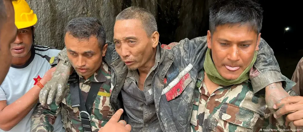 Nepal sigue buscando sobrevivientes a 11 días de la riada