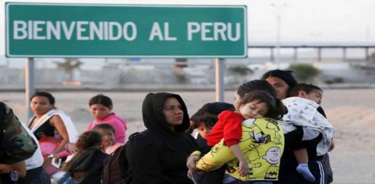 Perú prepara acuerdos para deportar a venezolanos en barcos