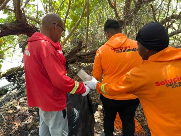 Recolectan más de 1.200 kilos de plástico en la Isla de Providencia por el Día Mundial de la Playa