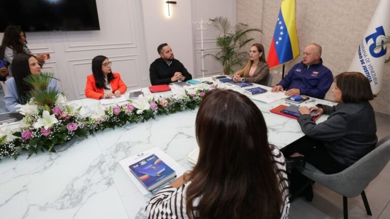 Representantes del Gobierno Nacional y del TSJ evalúan acciones para el fortalecimiento del sistema judicial