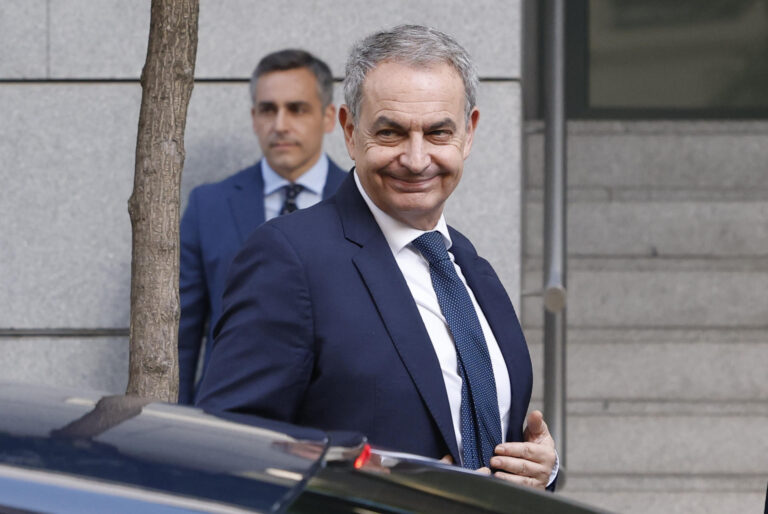 Zapatero dice al juez que las joyas son «un obsequio» que el rey de Arabia Saudí le entregó en 2007