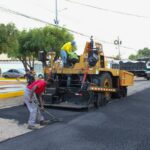 Alcaldía de Maracaibo ejecuta planes de asfaltado en sectores en completo deterioro