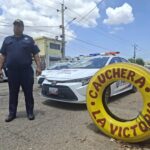 ‎​Polimaracaibo despliega operativo para despejar pasos peatonales obstruidos por neumáticos