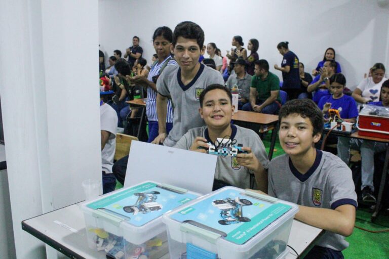 50 equipos participaron en la Expo Robótica 2026
