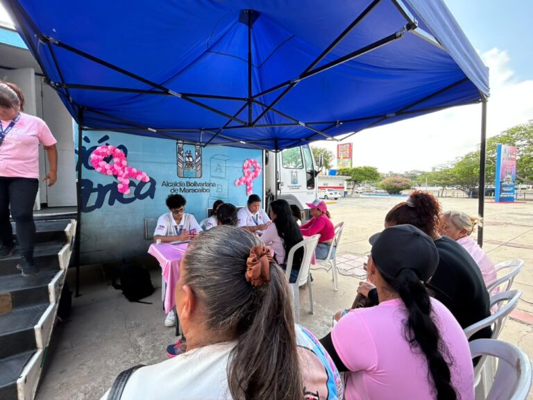 Alcaldía de Maracaibo brinda atención médica integral a trabajadoras del IMAU e IMA