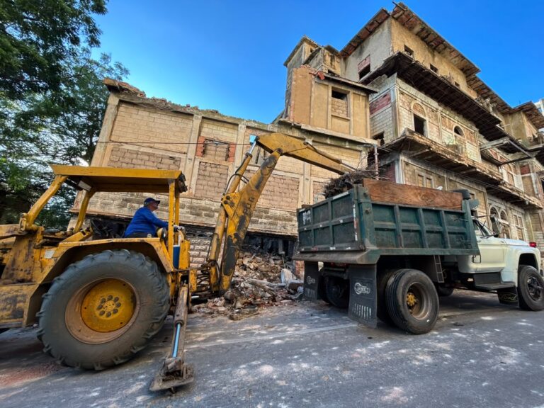 Alcaldía de Maracaibo evalúa riesgos en la infraestructura Hotel Granada