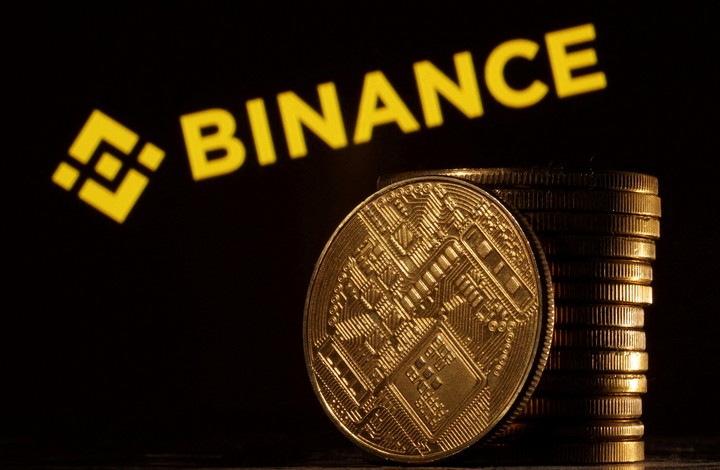 Binance detiene depósitos y retiros tras presunto hackeo