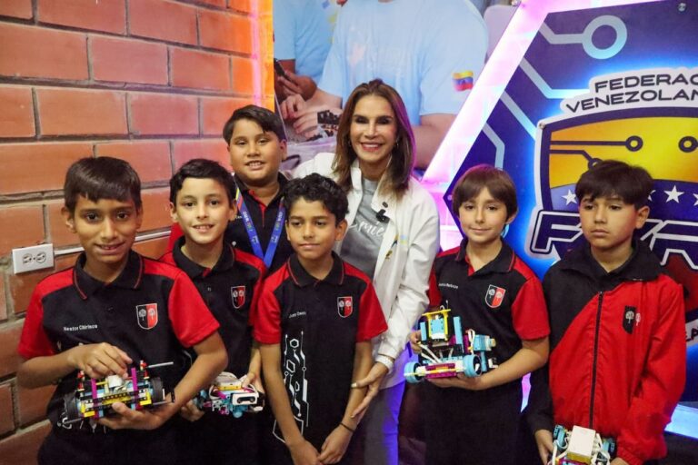 Cuatro equipos marabinos compiten en Olimpiada Mundial de Robótica en Puerto Rico