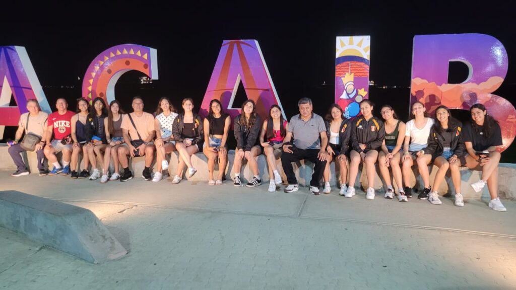 Delegación peruana de voleibol U-19 disfrutó de la Vereda del Lago